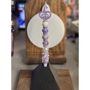 13-14  Handcrafted Extended Length Beaded Pen w/ Refill Ink